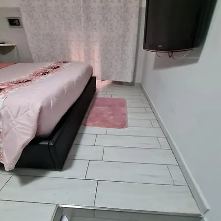 House Aurora نابولي