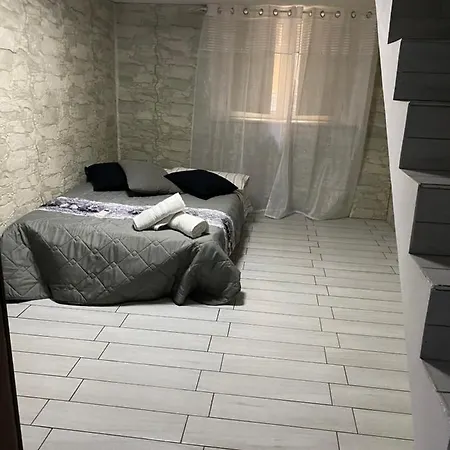 House Aurora *
