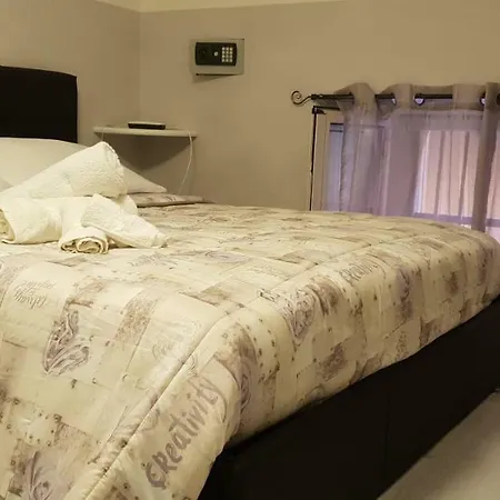 House Aurora نابولي
